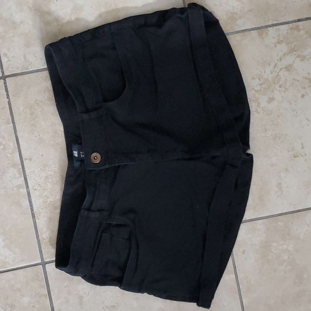 H&M Black Shorts sz 8
